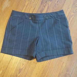 Daisy Fuentes shorts